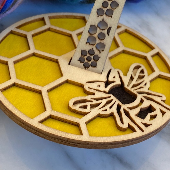 Wrist Yarn Holder: Bumble Bee Honeycomb Design Wood Crochet Knitting Carousel - Picture 2 of 4
